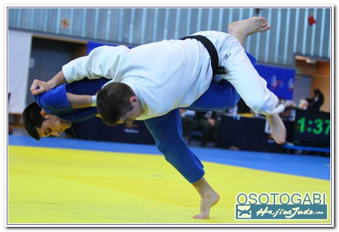 CEU2011 200080